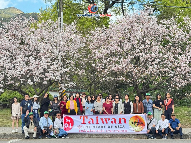 Hình ảnh đoàn khách tour Đài Loan